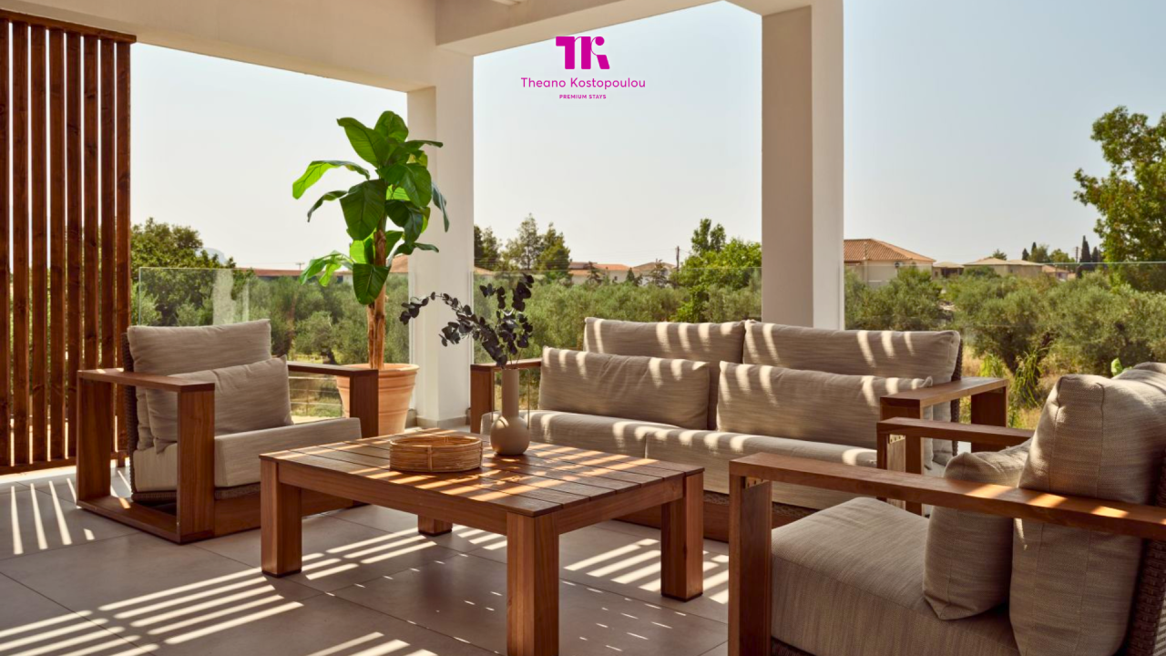 Airbnb ή Booking.com το 2026; | Ποια πλατφόρμα συμφέρει πραγματικά έναν ιδιοκτήτη μετά τις νέες αλλαγές;